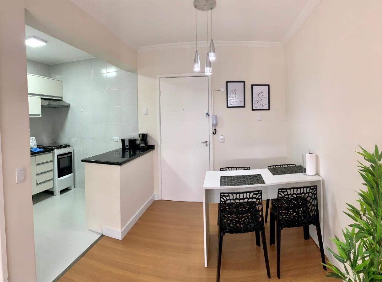 205- Apartamento 1 Quarto Suite, Encantador, Amplo E Decorado, Mobiliario Moderno, Cozinha Completa Com Utensilios , Excelente Vista Da Cidade E Localizacao Privelegiada No Bairro Bigorrilho , 쿠리치바 외부 사진